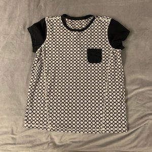Lululemon black and white shirt